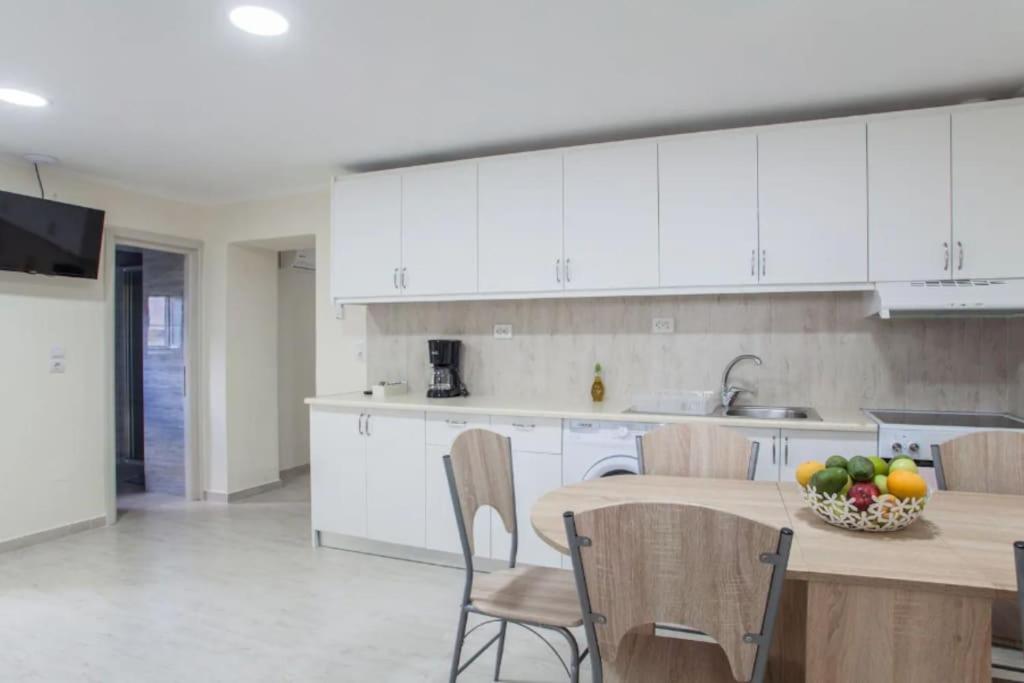 Newly Reconstructed Flat 107Sqm! Apartment Chania  Bagian luar foto