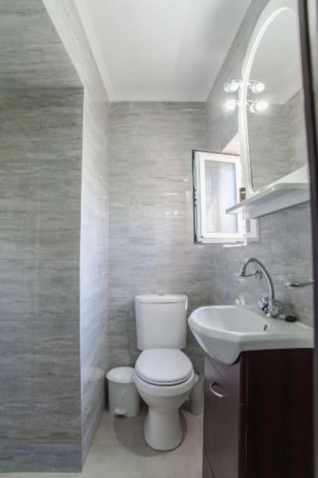 Newly Reconstructed Flat 107Sqm! Apartment Chania  Bagian luar foto