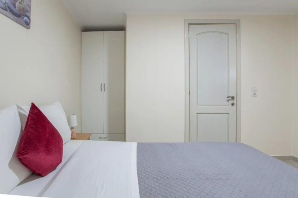 Newly Reconstructed Flat 107Sqm! Apartment Chania  Bagian luar foto